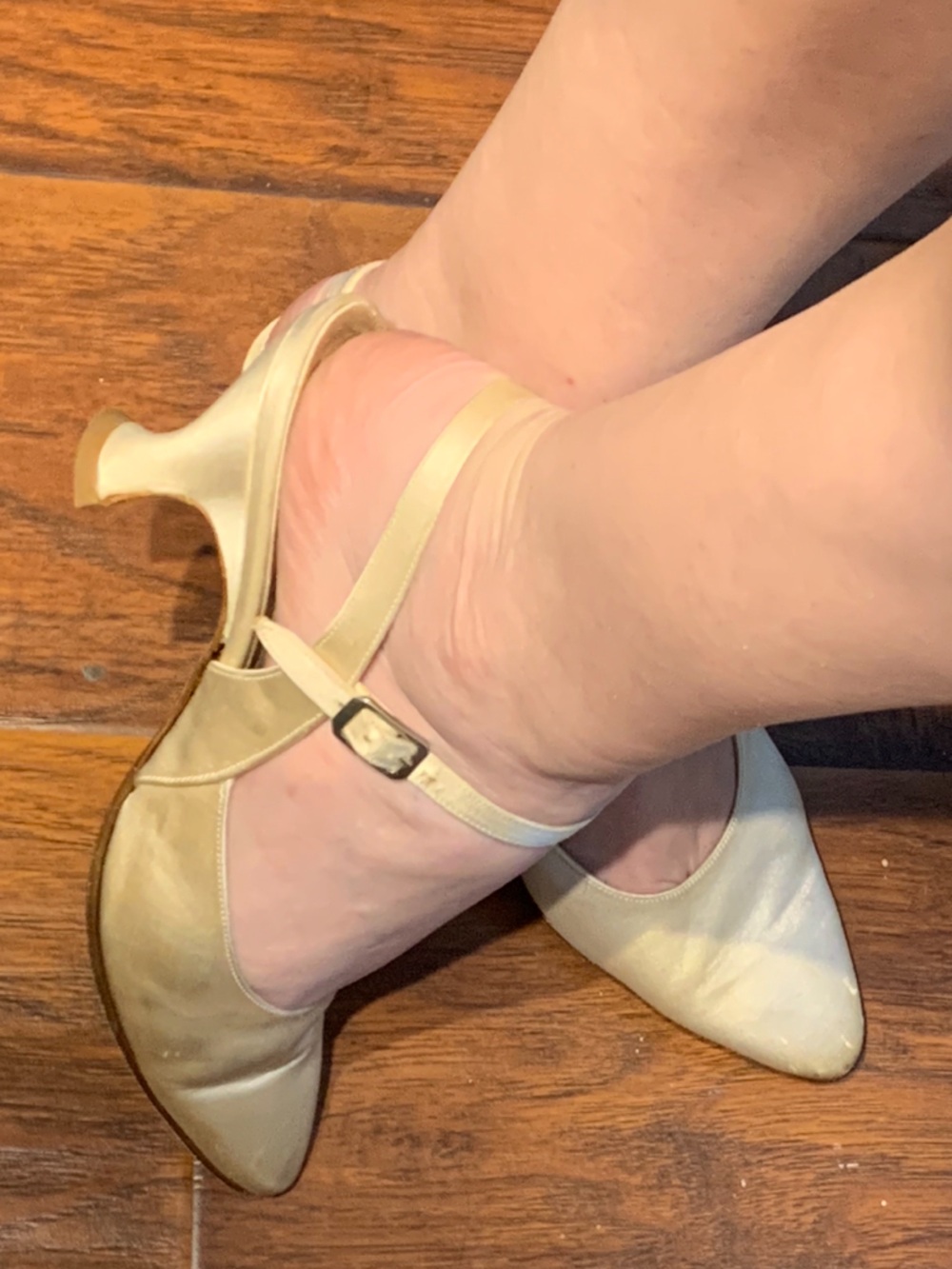 Pointed Slingback Heels in Light Cream with Adjustable Strap
